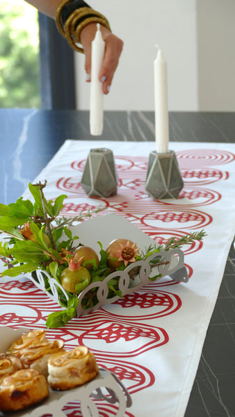 trendy holiday table- Armadillo Judaica Lovers