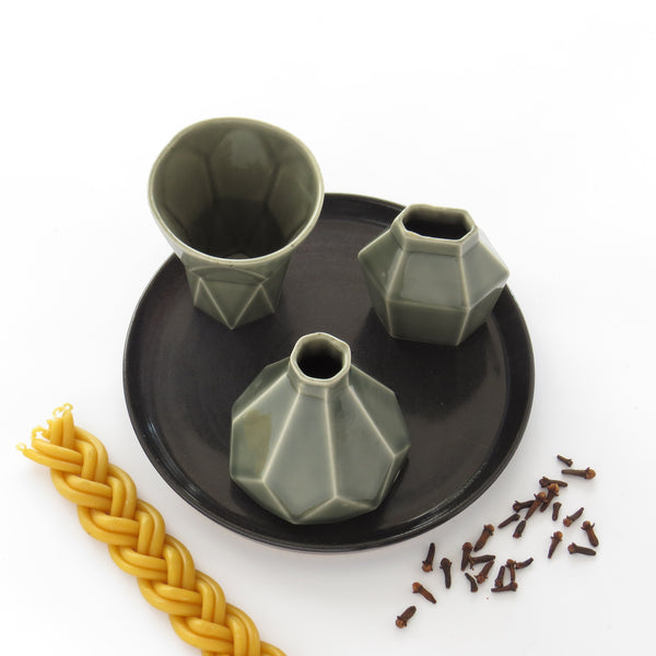 Imperfection Sale - 50% Off - Havdalah Set. Modern Geometric Ceramic Grey Cup, Candleholder, Besamim Spices Holder and Black Plate