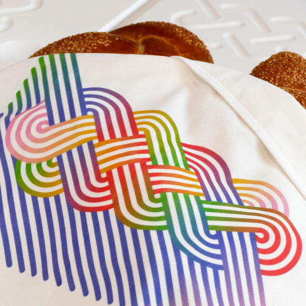 New colorful collection Op-Art Challah design, high end digital print in full colors - on off white cotton velvet.
This multicolor design will add joy to your Shabbat table.