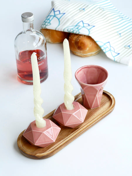 Set of geometric modern Judaica: Kiddush cup + Pair of geometric candlesticks designed in minimalist style.&nbsp;
This elegant Shabbat set is handcrafted of ceramic with glossy ancient pink glaze.