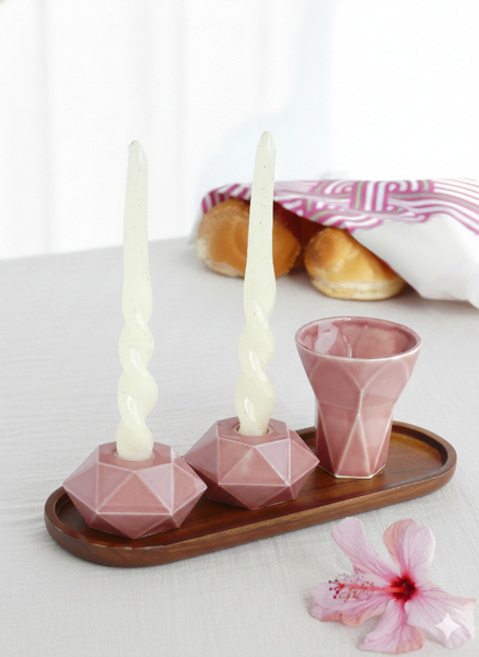 Set of geometric modern Judaica: Kiddush cup + Pair of geometric candlesticks designed in minimalist style.&nbsp;
This elegant Shabbat set is handcrafted of ceramic with glossy ancient pink glaze.