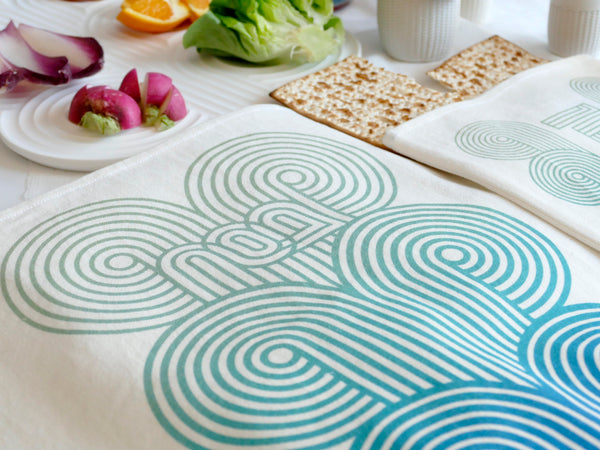 Matzah Cover & Afikomen Bag Set, Turquoise Ombre, Op Art Style, Off- White Cotton